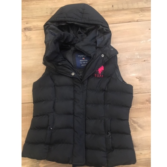 U.S. Polo Assn. Puffy Vest - Picture 3 of 3